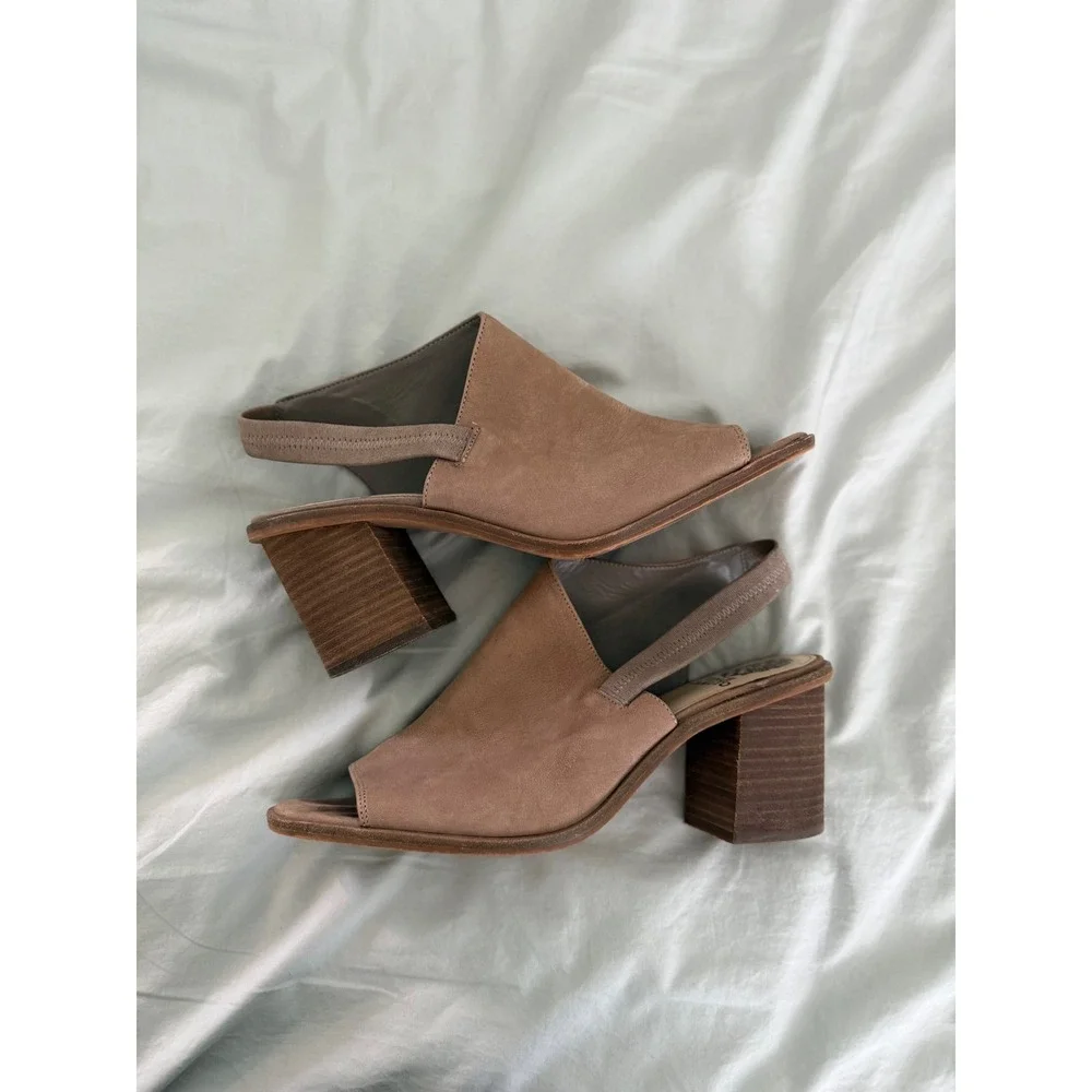 Vince Camuto Kaisley Taupe Leather Slingback Peep Toe Block Heel Sandals 11‎